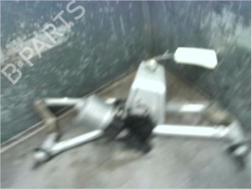 Used Front wiper motor PEUGEOT 206+ (2L_, 2M_) 1.4 i (73 hp) 11333087