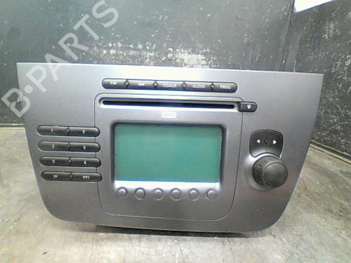 Used Radio SEAT TOLEDO III (5P2) 1.9 TDI (105 hp) 10762775
