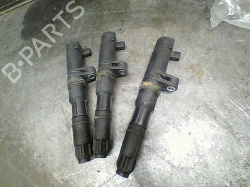 Used Ignition coil RENAULT CLIO II (BB_, CB_) 1.6 16V (BB01, BB0H, BB0T, BB14, BB1D, BB1R, BB2KL, BB3G... (107 hp) 10758483
