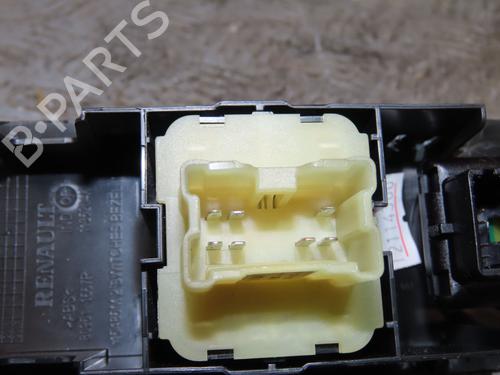 Used Left front window switch RENAULT CLIO IV (BH_) 0.9 TCe 90 (BHNF, BHMA, BHMH, BHJK, BHJR) (90 hp) 25150696