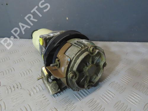 Used Steering pump RENAULT RAPID Box Body/MPV (F40_, G40_) [1985-2001]  23112782