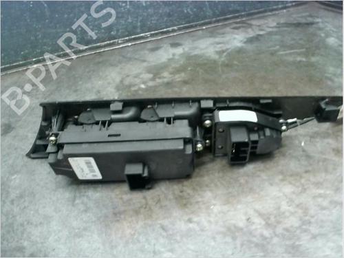 Left front window switch MAZDA 3 (BK) 1.6 DI Turbo | BP11738973I27