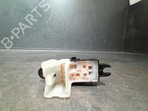 Used Left rear window switch RENAULT KADJAR (HA_, HL_) 1.5 dCi 110 (HLA3) (110 hp) 11739043