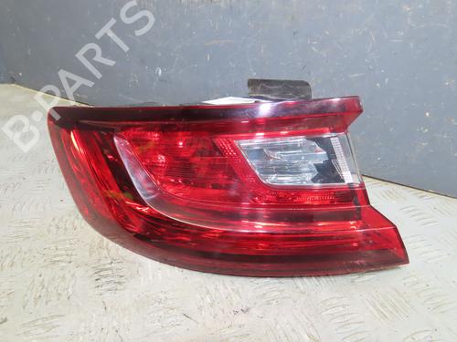 left-taillight-renault-megane-iv-hatchback-b9amn_-2015-32716190 main image