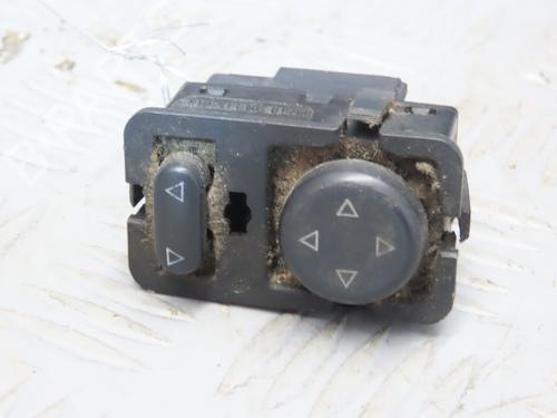 Used Mirror switch PEUGEOT 406 (8B) 1.9 TD (90 hp) 23114692