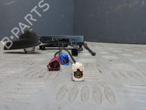 antennabase-citroen-c4-grand-picasso-ii-da_-de_-2013-26404277 main image