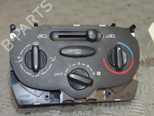 AC-Styringsenhed/Manøvreenhed PEUGEOT 206 CC (2D) [2000-2008]  24832247