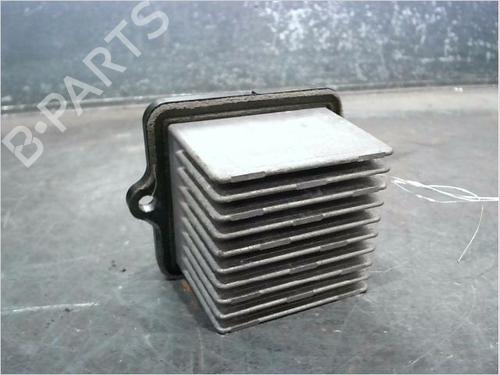 Used Heater resistor Heater resistor SUZUKI GRAND VITARA II (JT, TE, TD) 1.9 DDiS All-wheel Drive (JT419, TD44, JB419WD, JB419XD,... (129 hp) 15377938 15377938