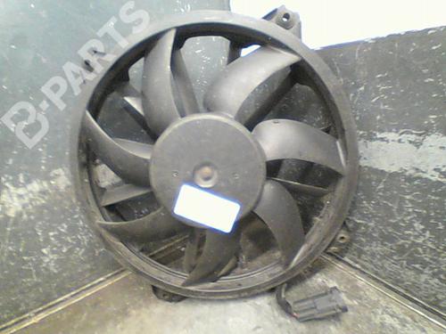 Used Radiator fan PEUGEOT 5008 (0U_, 0E_) 1.6 HDi (112 hp) 11425271