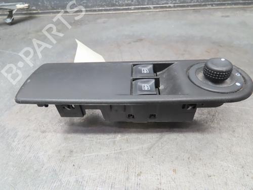 Used Left front window switch RENAULT CLIO IV (BH_) 1.5 dCi 75 (75 hp) 17452741