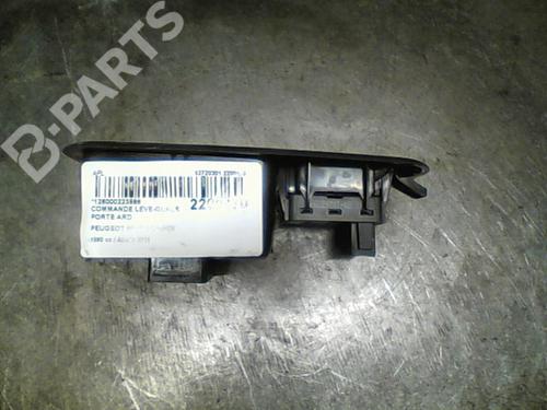 Used Right rear window switch PEUGEOT 5008 (0U_, 0E_) 1.6 HDi (112 hp) 10766229