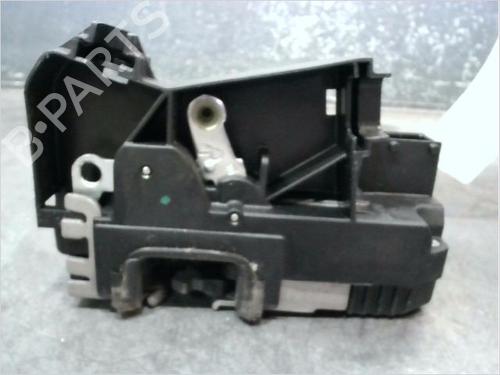 Front right lock RENAULT TRAFIC II Bus (JL) 1.9 dCI 80 (JL0B) | BP23115392C97 