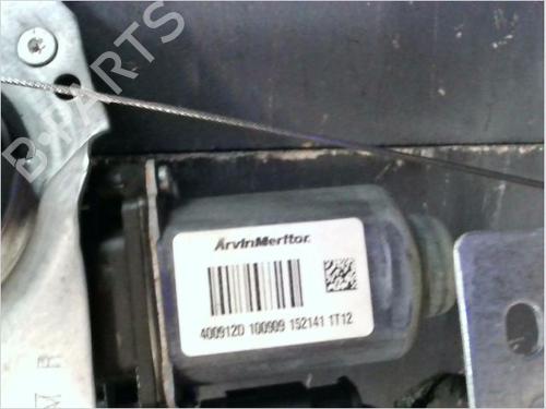 Used Front right window mechanism Front right window mechanism PEUGEOT 207 (WA_, WC_) 1.4 HDi (68 hp) 15273832 15273832