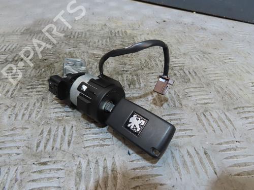 Used Ignition barrel PEUGEOT 5008 (0U_, 0E_) 1.6 HDi (114 hp) 29577182