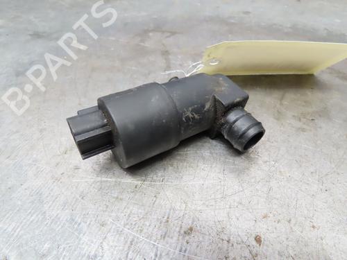Washer pump TOYOTA YARIS (_P13_) 1.4 D (NLP130_, NLP130) | BP17134357E24