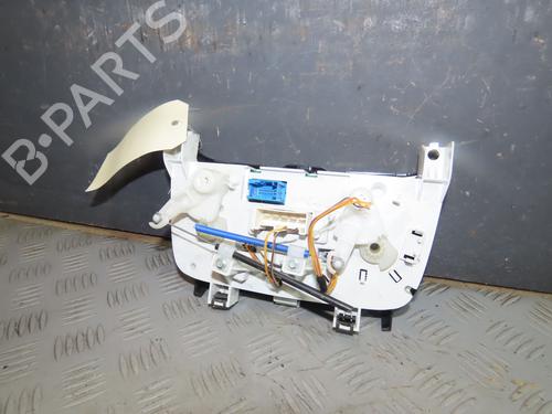 climate-control-fiat-punto-199_-2012-33032058 main image