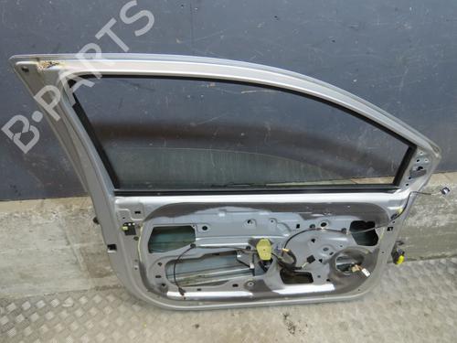 Dør venstre fortil RENAULT TWINGO II (CN0_) 1.2 16V (CN04, CN0B) (75 hp) 31274255