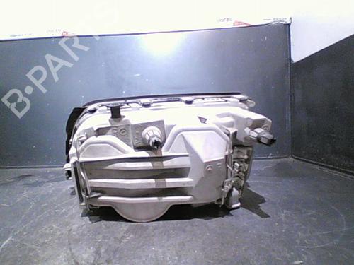 Used Right headlight Right headlight MERCEDES-BENZ C-CLASS (W202) C 250 Turbo-D (202.128) (150 hp) 10768001 10768001
