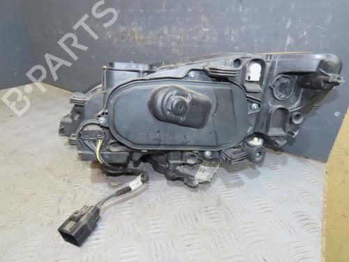 Used Right headlight Right headlight VOLVO V60 I Cross Country (157) D4 (190 hp) 33417647 33417647