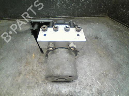 Used ABS pump MERCEDES-BENZ B-CLASS Sports Tourer (W245) B 180 CDI (245.207) (109 hp) 11738511