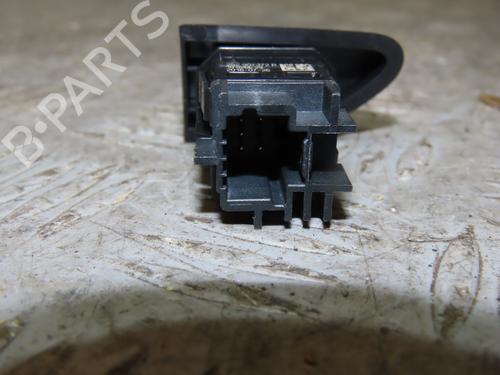 warning-switch-dacia-duster-hs_-2010-2011-2012-2013-2014-2015-2016-2017-2018-24624807 main image