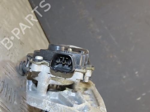 Used Front wiper motor TOYOTA YARIS (_P9_) 1.4 D-4D (NLP90_, NLP90R) (90 hp) 26511746