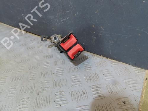 Sikkerhetsbelte-spenne VW GOLF VII (5G1, BQ1, BE1, BE2) 1.6 TDI (105 hp) 31747911