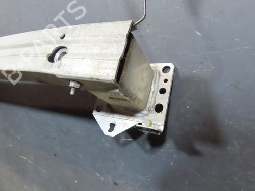 Used Front bumper reinforcement Front bumper reinforcement 37529707 37529707