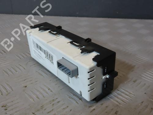 Used Display monitor RENAULT MEGANE CC (EZ0/1_) 1.5 dCi (EZ09, EZ1G, EZ0D, EZ14) (110 hp) 21059760