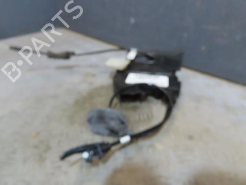 front-left-lock-renault-megane-iv-grandtour-k9amn_-2016-31935028 main image