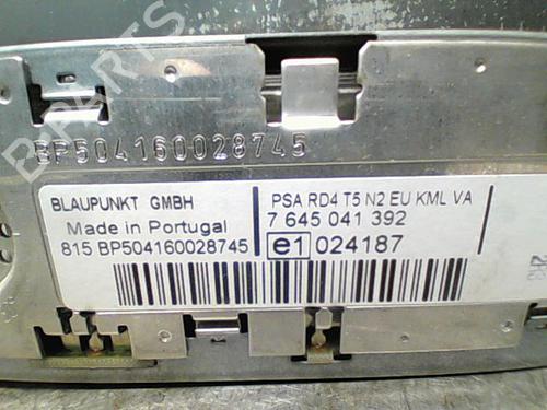 Used Radio PEUGEOT 807 (EB_) 2.2 HDi (128 hp) 10762786