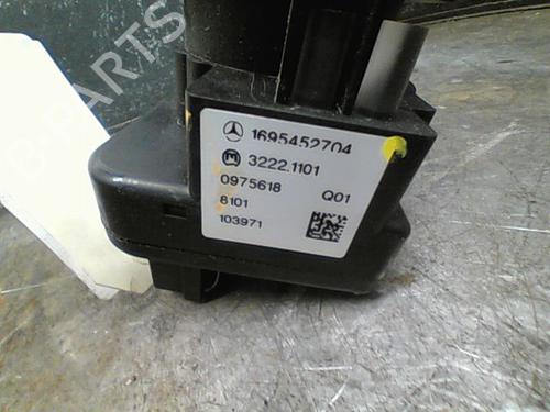 Used Headlight switch MERCEDES-BENZ B-CLASS Sports Tourer (W245) B 180 CDI (245.207) (109 hp) 11738653
