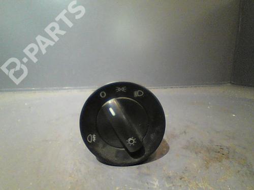 Used Headlight switch VW POLO (9N_, 9A_) 1.4 TDI (70 hp) 11211317