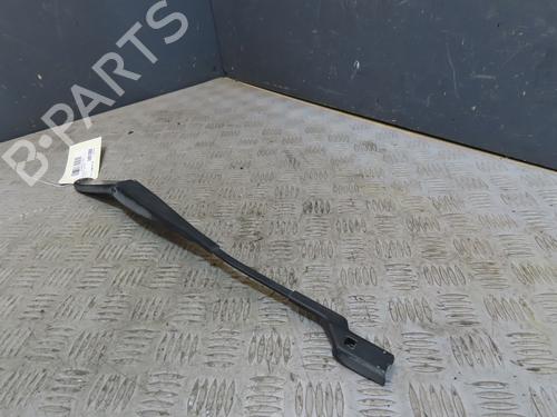 Used Front windshield wiper arm FORD FIESTA VI (CB1, CCN) 1.4 TDCi (68 hp) 27812004