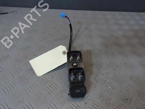 Used Left front window switch MERCEDES-BENZ C-CLASS (W203) C 220 CDI (203.008) (150 hp) 21073894