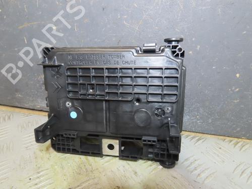Used Fuse box Fuse box CITROËN C3 Picasso (SH_) 1.4 VTi 95 (SH8FSC, SH8FP0, SH8FP6) (95 hp) 33892974 33892974
