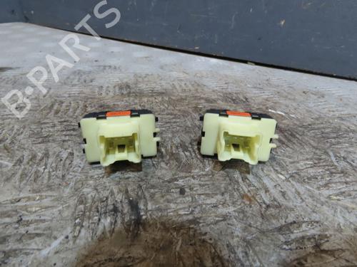 Used Left front window switch DACIA LOGAN MCV II TCe 90 (K8M1, K8MA, K8AC) (90 hp) 30047704