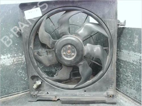 Used Radiator fan HYUNDAI i30 (FD) 1.6 CRDi (90 hp) 23112198