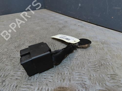 Used Seat buckle RENAULT CLIO III (BR0/1, CR0/1) 1.5 dCi (BR17, CR17) (86 hp) 28504387
