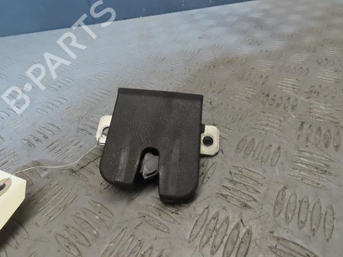 Used Tailgate lock VW POLO (9N_, 9A_) 1.2 12V (64 hp) 23116022