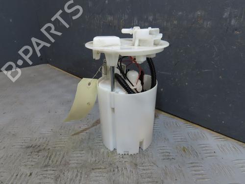 Used Fuel pump RENAULT TWINGO III (BCM_, BCA_) 1.0 SCe 75 (73 hp) 31029930