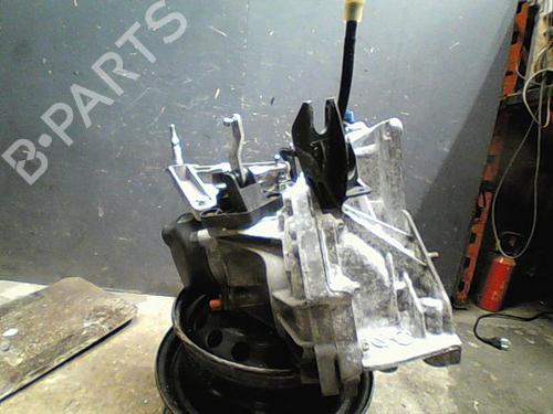 Used Gearbox RENAULT CLIO III (BR0/1, CR0/1) 1.2 16V (BR0P, CR0P) (101 hp) 10759670