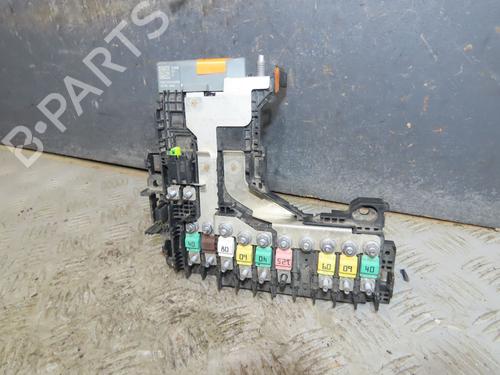 Used Fuse box Fuse box 38023587 38023587