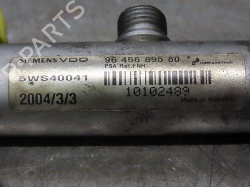 Used Injection rail PEUGEOT 407 SW (6E_, 6D_) 2.0 HDi 135 (136 hp) 16047507