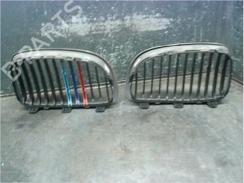 Used Grille BMW 1 (E81) 116 i (122 hp) 14979321