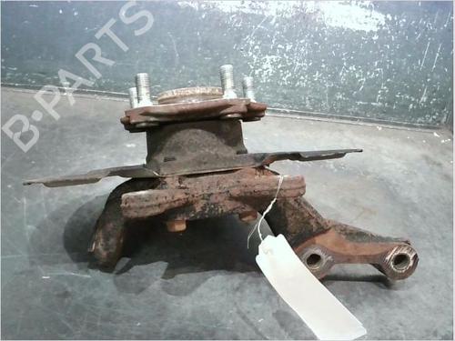 Used Right front steering knuckle SUZUKI GRAND VITARA II (JT, TE, TD) 1.9 DDiS All-wheel Drive (JT419, TD44, JB419WD, JB419XD,... (129 hp) 15377948