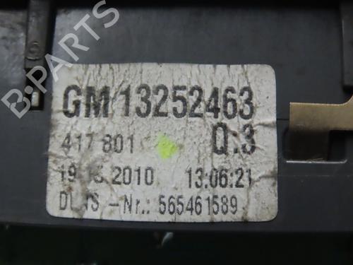 Used Third brake light OPEL ZAFIRA / ZAFIRA FAMILY B (A05) 1.7 CDTI (M75) (125 hp) 23116751