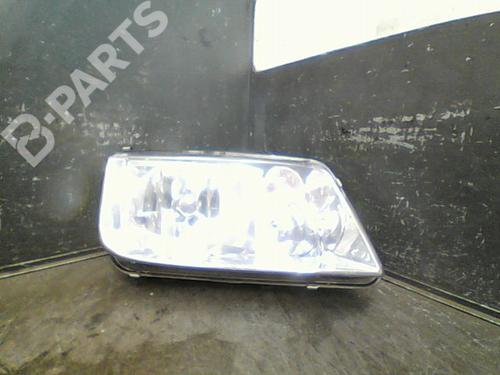 Right headlight VW BORA Variant (1J6) 1.9 TDI (115 hp) 10768029