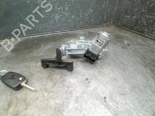 Used Ignition barrel FIAT GRANDE PUNTO (199_) 1.2 (65 hp) 10760192