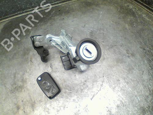 Used Ignition barrel Ignition barrel FIAT GRANDE PUNTO (199_) 1.3 D Multijet (199.AXD11, 199.AXD1A, 199.AXD1B,... (90 hp) 10760169 10760169